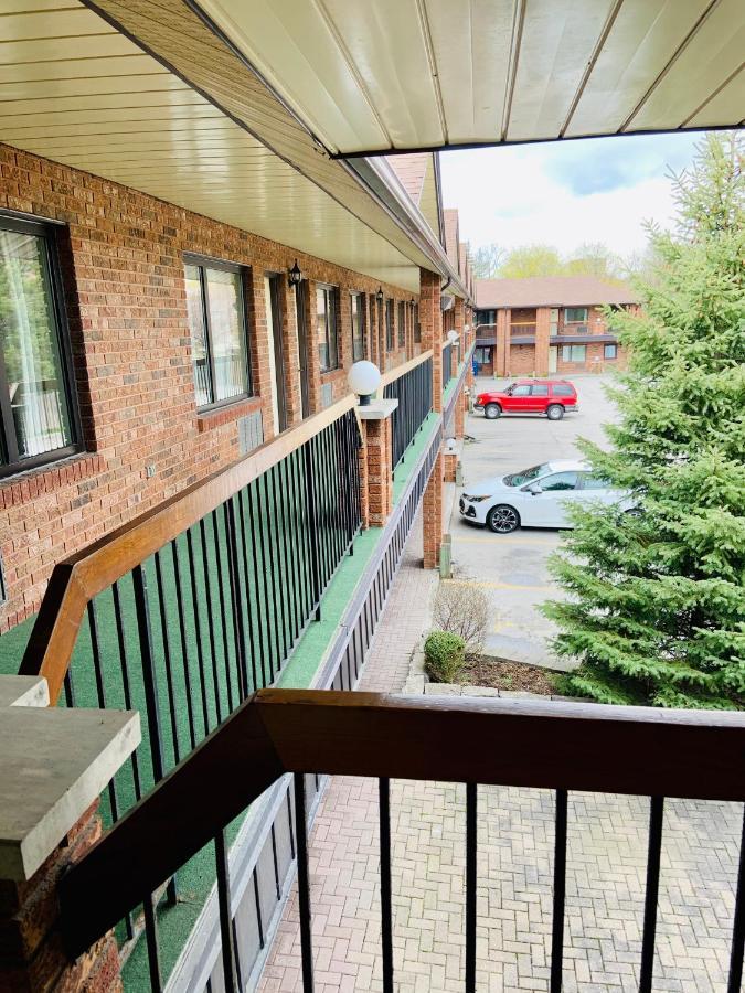 Green Acres Motel Mississauga Dış mekan fotoğraf